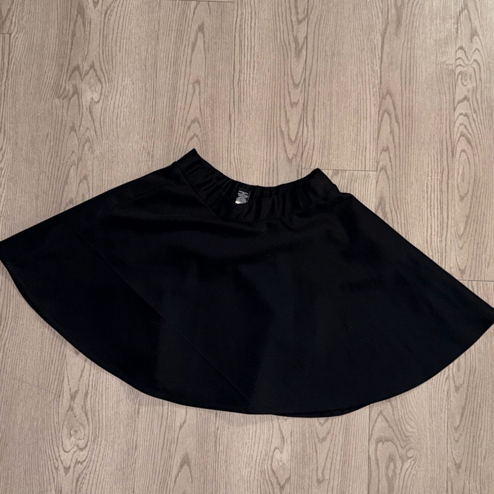 Hot Topic Solid Black Circle Skirt